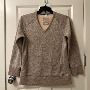 Quechua Elbow Patch V Neck Sweatshirt in Heather Camel Brown, Size Medium
